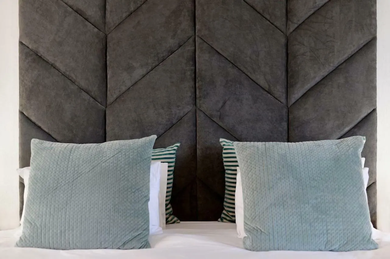 Kimberley House 7 - No Load Shedding Apartment Cape Town South Africa