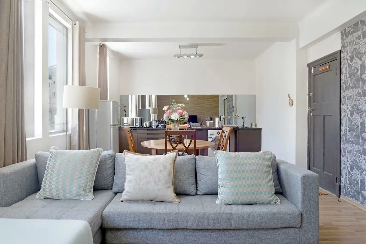 Kimberley House 7 - No Load Shedding Apartment Cape Town South Africa